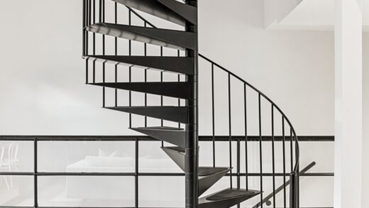 Balustrady metalowe do schodów spiralnych